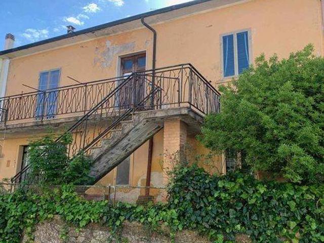 Villa Indipendente in vendita a Unione dei Comuni Montani Amiata Grossetana, Castell'azzara