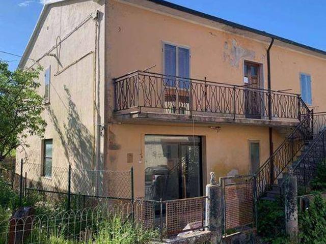 Villa Indipendente in vendita a Unione dei Comuni Montani Amiata Grossetana, Castell'azzara