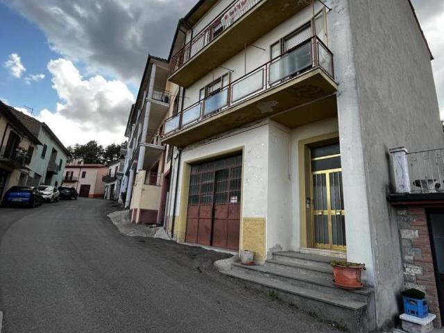 Villa Indipendente in vendita a Unione dei Comuni Montani Amiata Grossetana, Castell'azzara