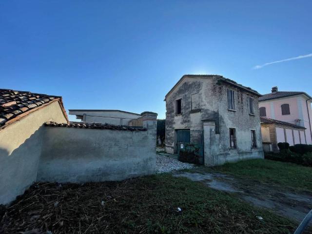 Villa Indipendente in vendita a Castelleone, Lombardia