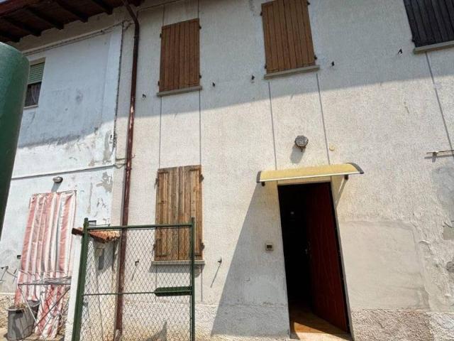 Villa Indipendente in vendita a Castelleone, Lombardia