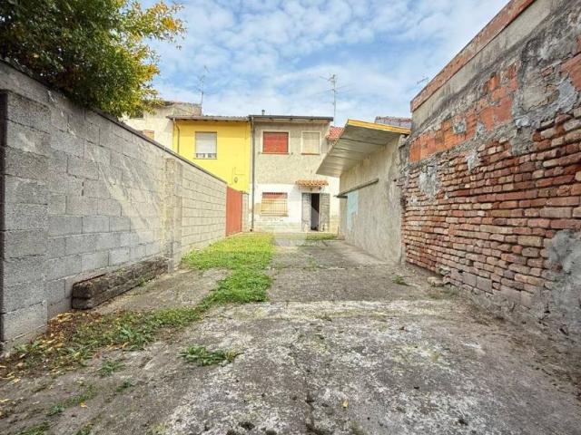 Villa Indipendente in vendita a Castelleone, Lombardia