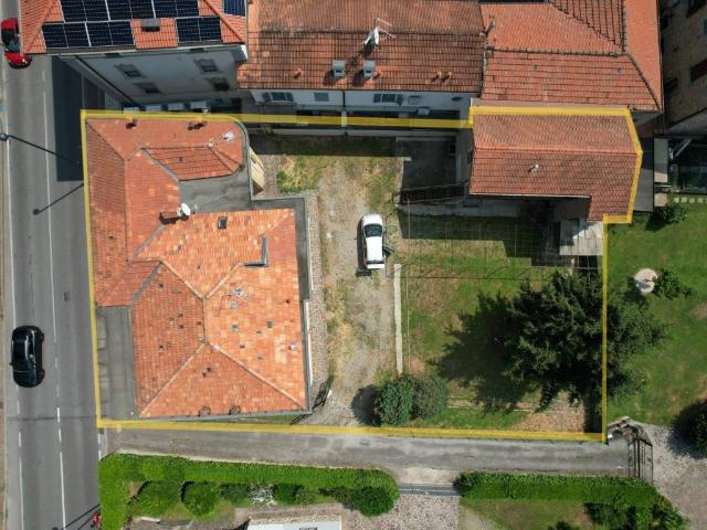 Villa Indipendente in vendita a Tagliuno, Castelli Calepio