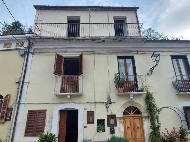 Villa Indipendente in vendita a Castelli, Abruzzo