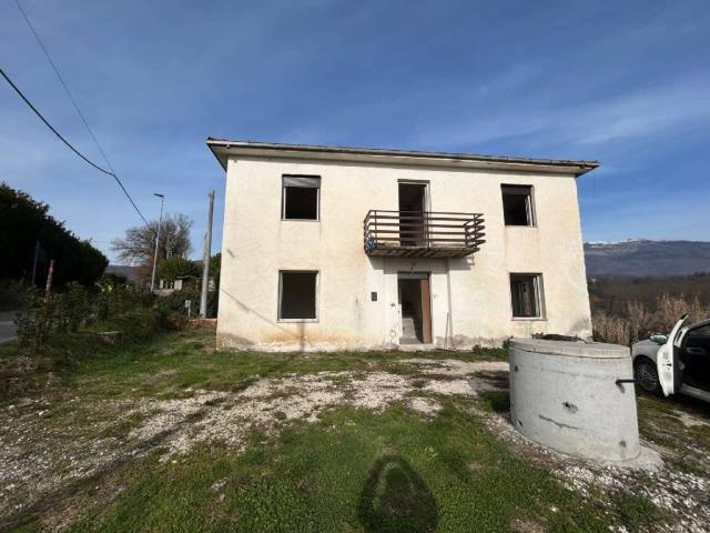 Villa Indipendente in vendita a Castelliri, Lazio