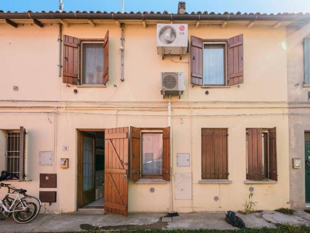 Villa Indipendente in vendita a Unione Reno Galliera, Reggio Emilia