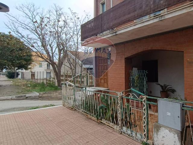 Villa Indipendente in vendita a Zona Artigianale, Castelluccio dei Sauri