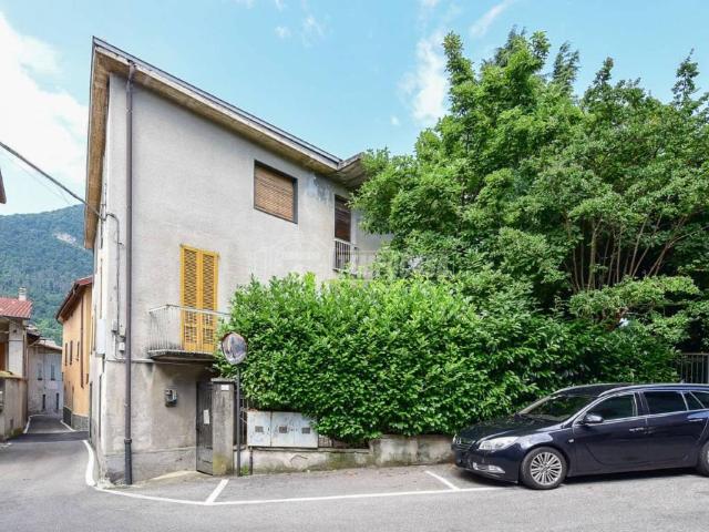 Villa Indipendente in vendita a Castelmarte, Lombardia