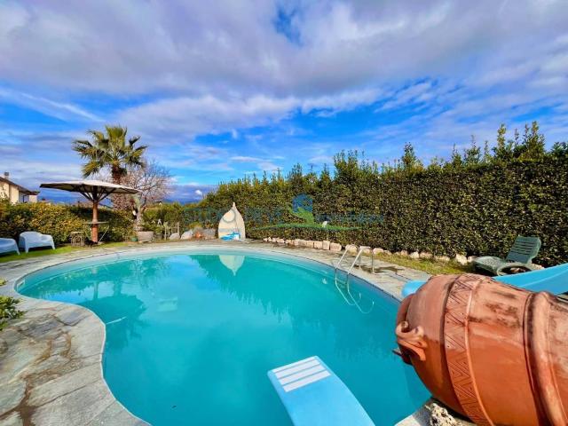 Villa Indipendente in vendita a Larciano, Castelmartini