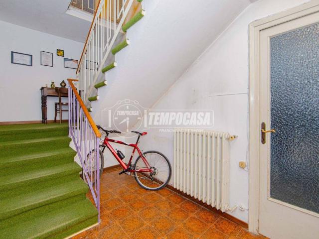 Villa Indipendente in vendita a Castelnovetto, Lombardia