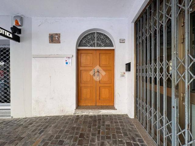 Villa Indipendente in vendita a Terra di Mezzo, Re