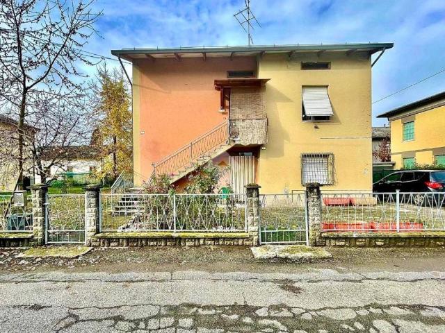Villa Indipendente in vendita a Terra di Mezzo, Re