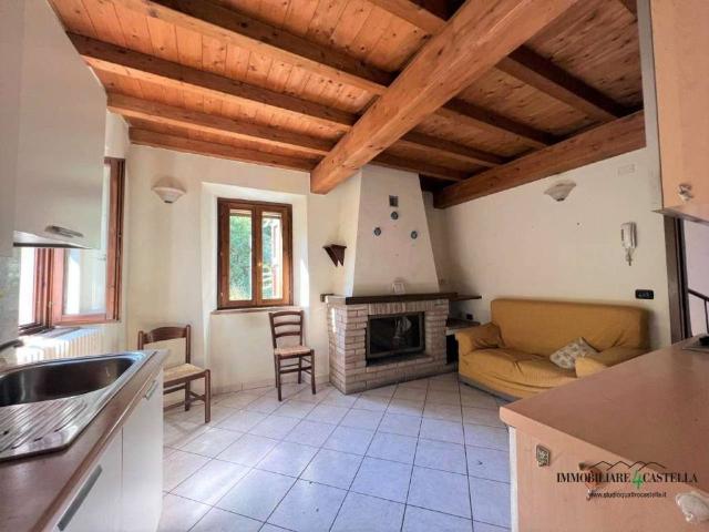 Villa Indipendente in vendita a Appennino Reggiano, Re
