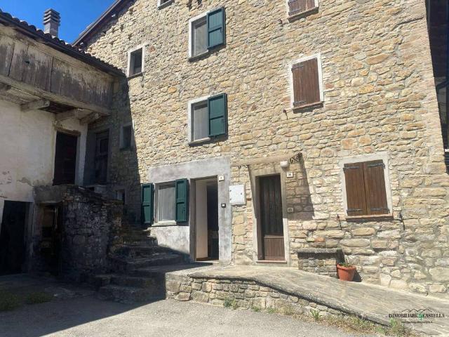 Villa Indipendente in vendita a Appennino Reggiano, Re