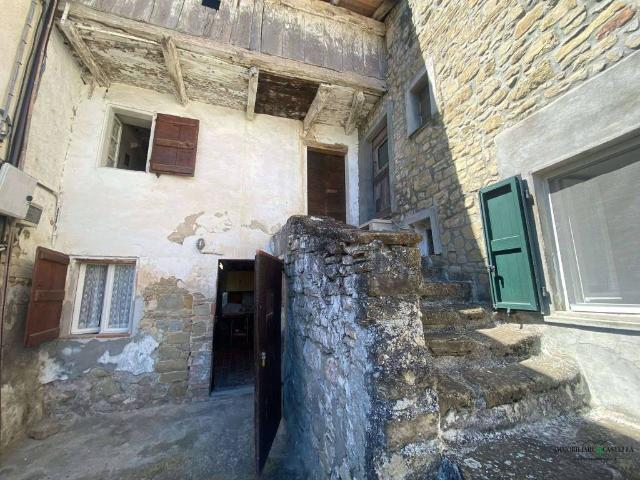 Villa Indipendente in vendita a Appennino Reggiano, Re