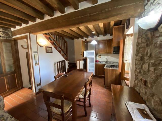Villa Indipendente in vendita a Appennino Reggiano, Re