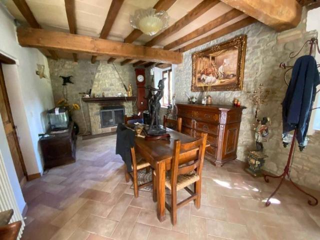 Villa Indipendente in vendita a Appennino Reggiano, Re