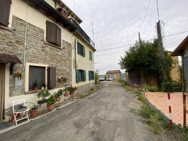 Villa Indipendente in vendita a Casa di Regnola, Castelnovo ne' Monti