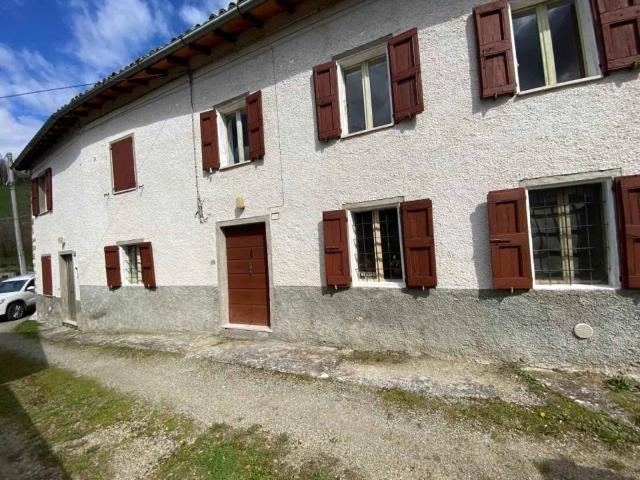 Villa Indipendente in vendita a Appennino Reggiano, Re