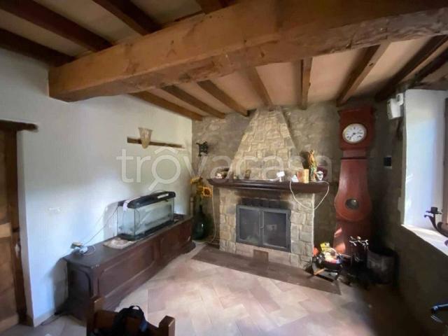 Villa Indipendente in vendita a Appennino Reggiano, Re