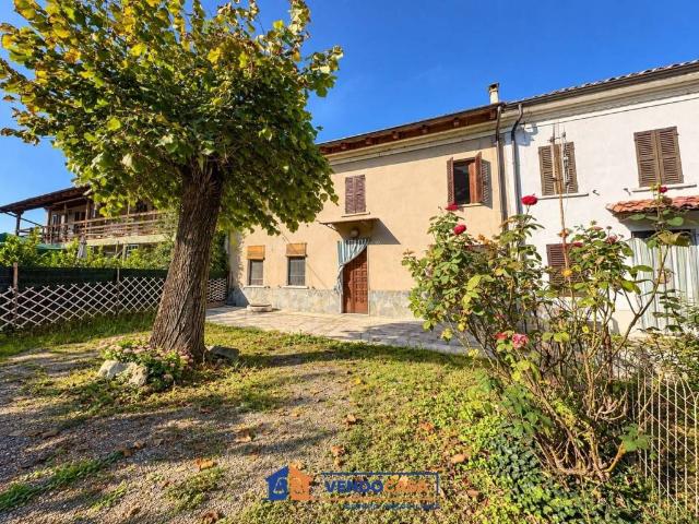 Villa Indipendente in vendita a Castelnuovo Belbo, Asti
