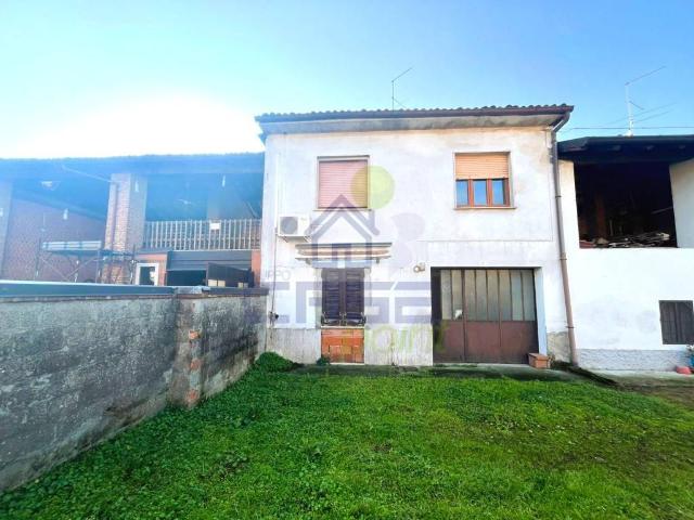 Villa Indipendente in vendita a Castelnuovo Bocca D'adda, Lombardia