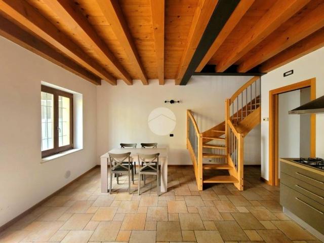 Villa Indipendente in vendita a Castelnuovo Del Garda, Veneto