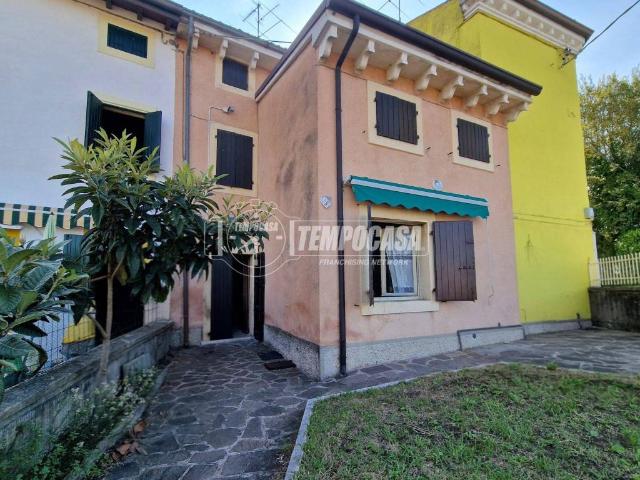 Villa Indipendente in vendita a Castelnuovo Del Garda, Veneto