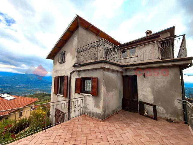 Villa Indipendente in vendita a Unione Comuni Garfagnana, Castelnuovo Di Garfagnana