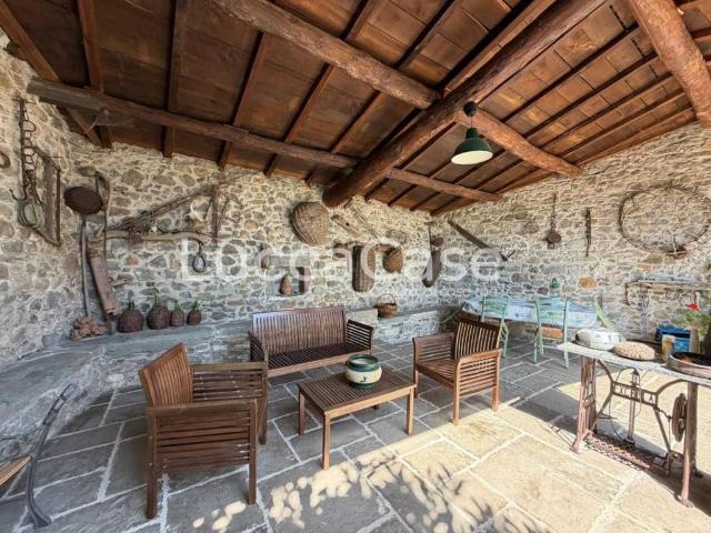 Villa Indipendente in vendita a Unione Comuni Garfagnana, Castelnuovo Di Garfagnana