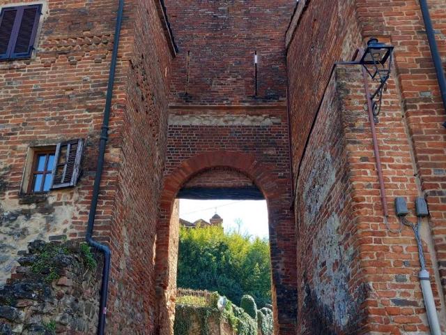 Villa Indipendente in vendita a Piemonte, Asti