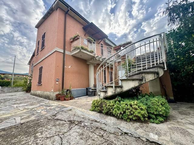 Villa Indipendente in vendita a Castelnuovo Magra, Liguria