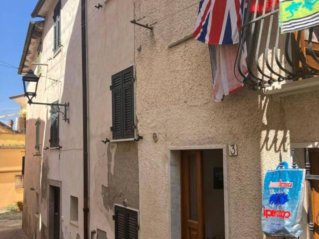 Villa Indipendente in vendita a Cerreta, Castelnuovo Magra