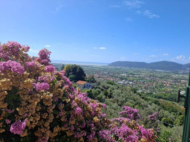 Villa Indipendente in vendita a Cerreta, Castelnuovo Magra