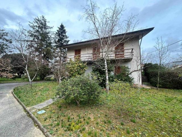 Villa Indipendente in vendita a Castelnuovo Magra, Liguria