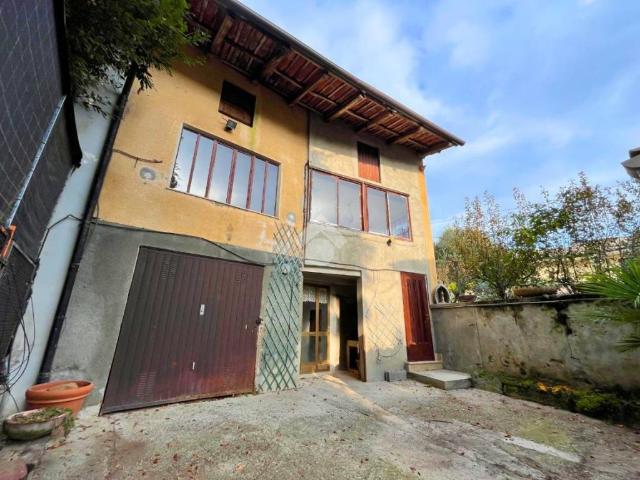 Villa Indipendente in vendita a Foresta, Piemonte