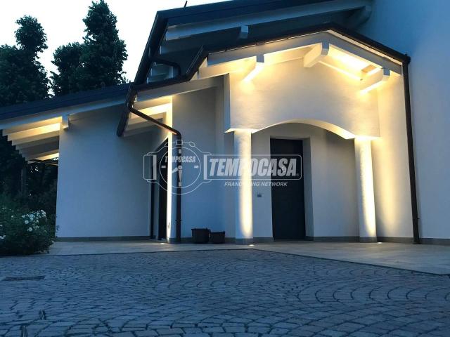 Villa Indipendente in vendita a Unione di comuni Terre di Castelli, Castelnuovo Rangone