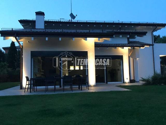 Villa Indipendente in vendita a Unione di comuni Terre di Castelli, Castelnuovo Rangone