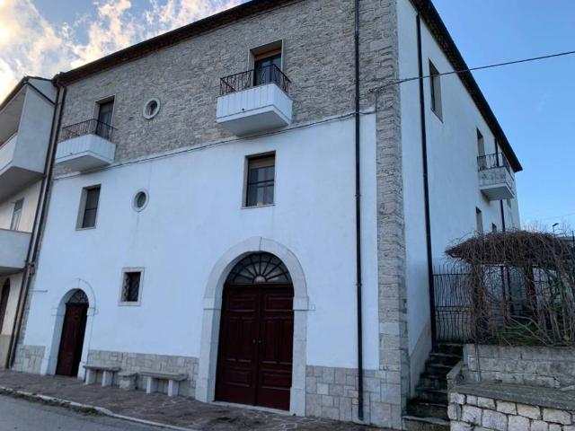 Villa Indipendente in vendita a Castelpetroso, Molise