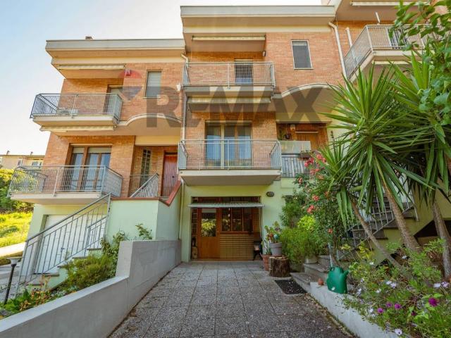 Villa Indipendente in vendita a Macine, Marche