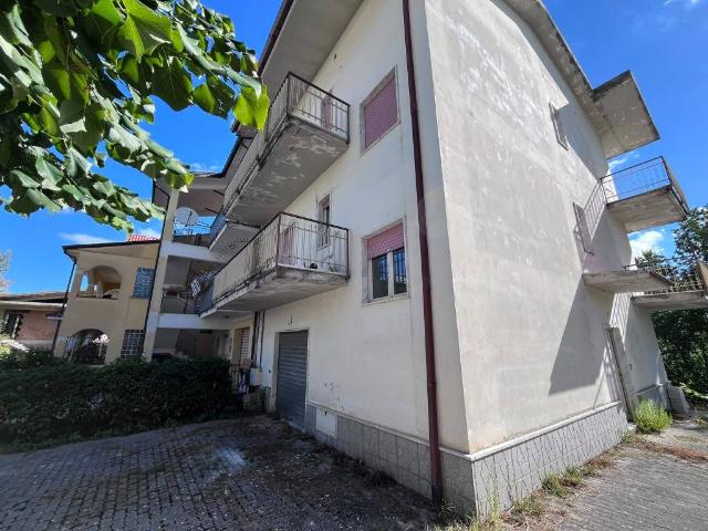 Villa Indipendente in vendita a Castelpoto, Benevento