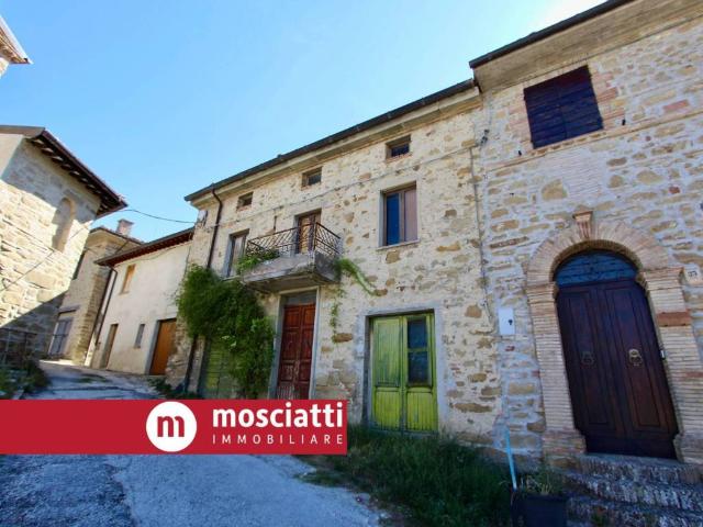 Villa Indipendente in vendita a Località Valeano, Castelraimondo