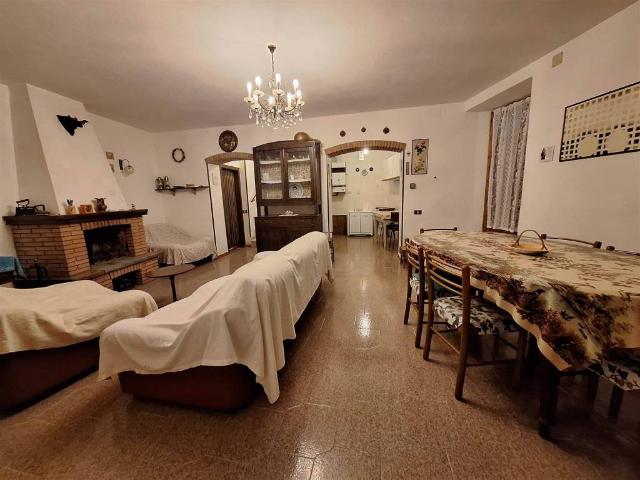 Villa Indipendente in vendita a Marche, Macerata