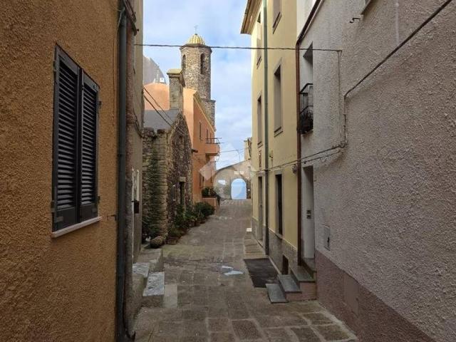 Villa Indipendente in vendita a Centro Storico, Castelsardo