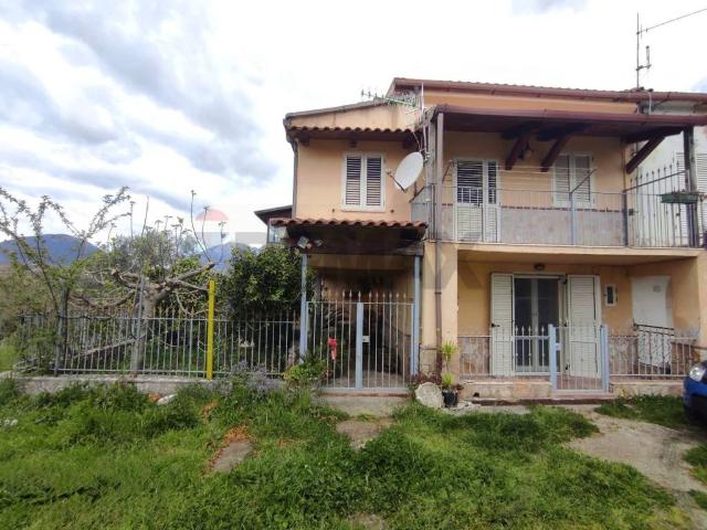 Villa Indipendente in vendita a Castelvenere, Campania