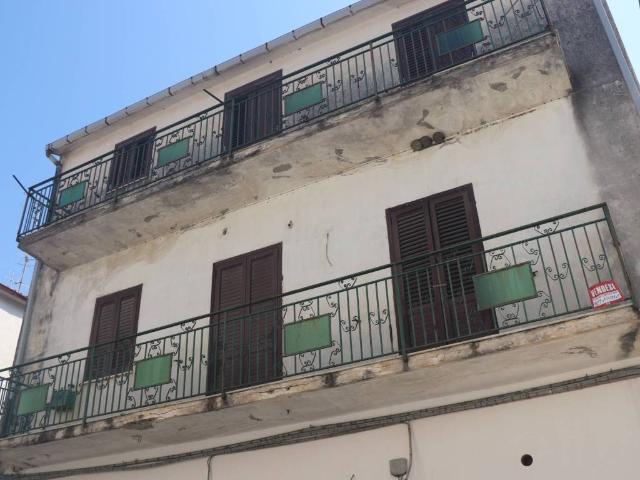 Villa Indipendente in vendita a Castelvenere, Campania