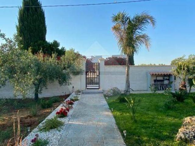 Villa Indipendente in vendita a Castelvetrano, Sicilia