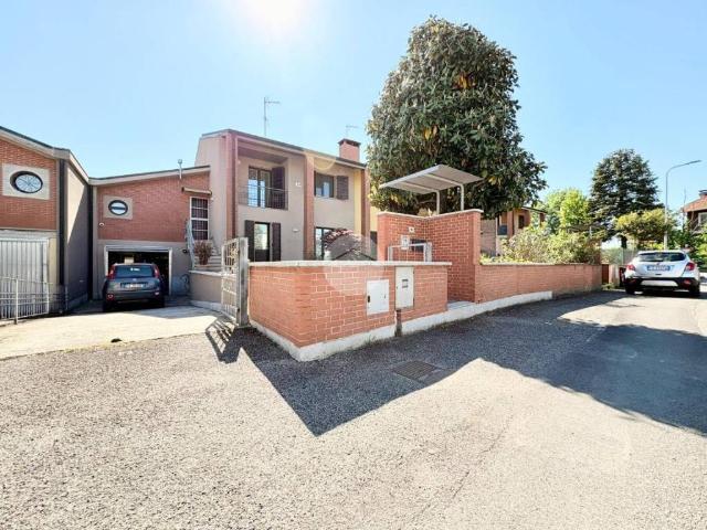 Villa Indipendente in vendita a Castelvetro Piacentino, Reggio Emilia
