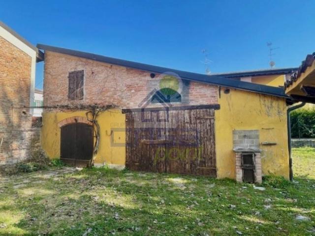Villa Indipendente in vendita a Castelvetro Piacentino, Reggio Emilia