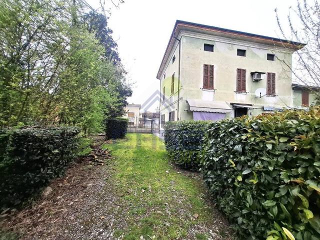 Villa Indipendente in vendita a Castelvetro Piacentino, Reggio Emilia